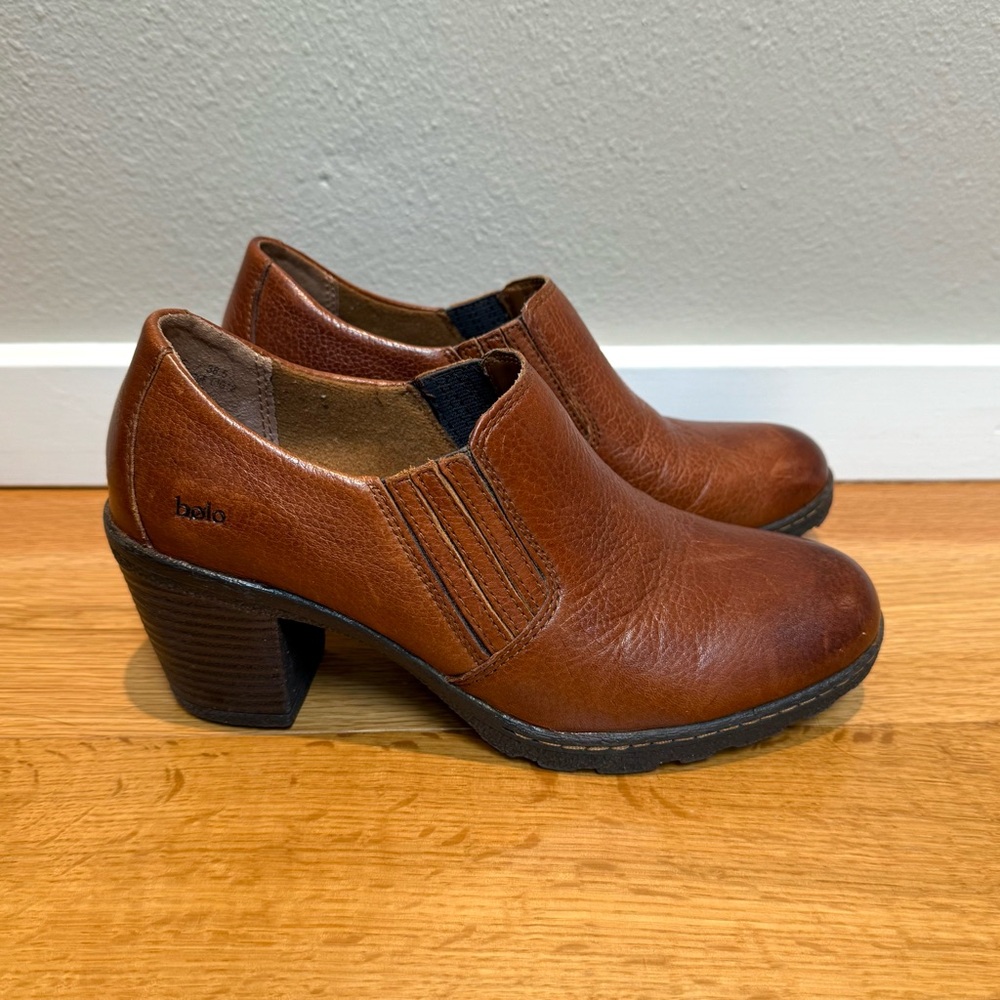 Bolo Brown Leather Heeled Shooties (sz 7.5 or 7.5 W)